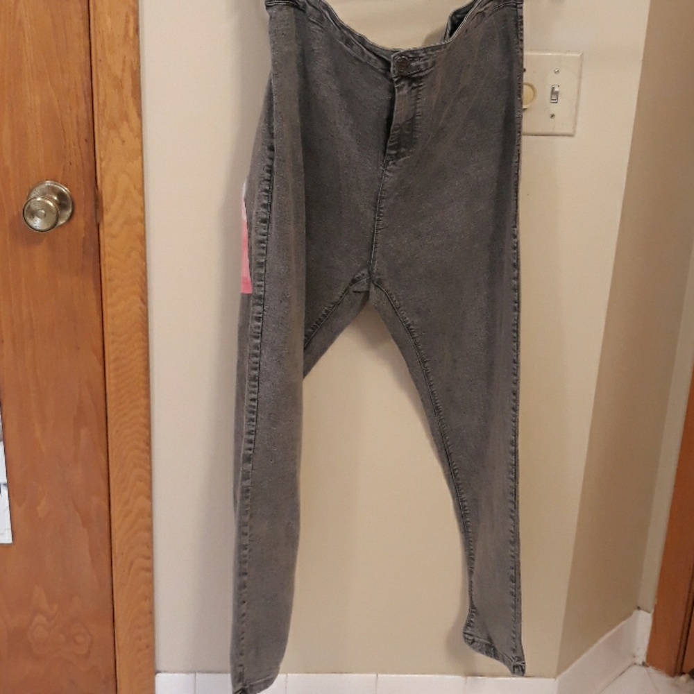 Nicki Minaj High Rise light gray jeans